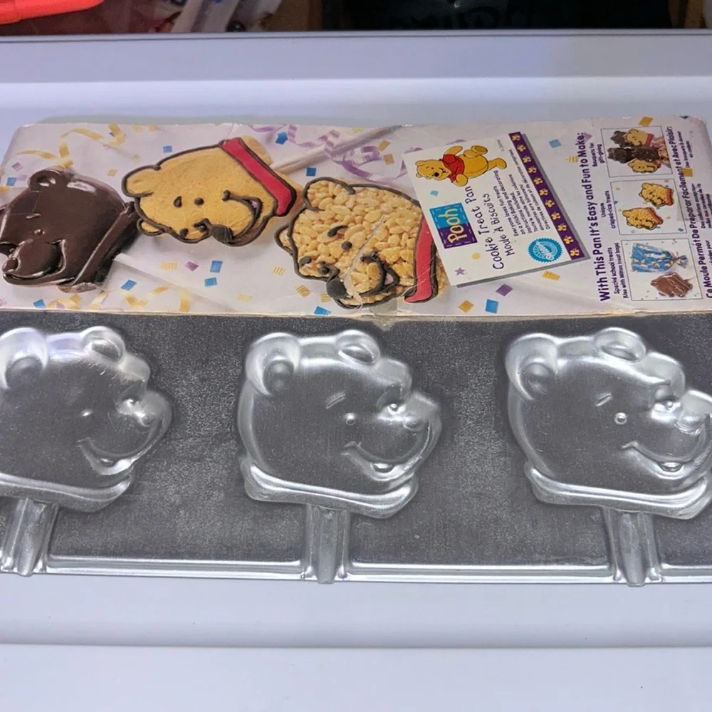 Pooh Cookie Treat Pan